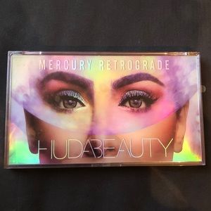 Huda Beauty Mercury Retrograde eyeshadow palette